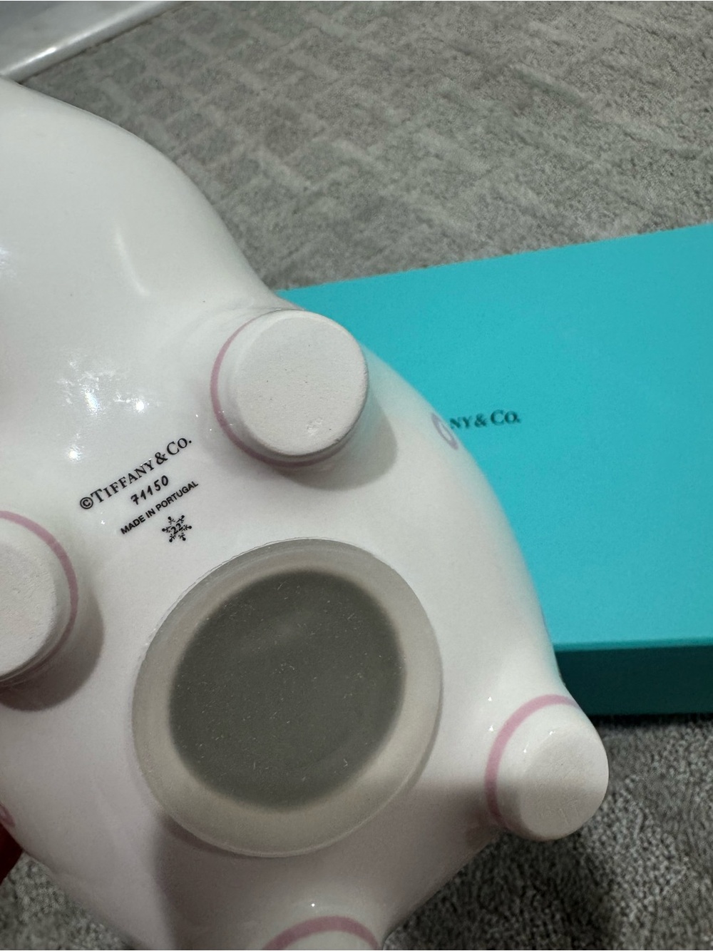 Tiffany&Co Pink Polka Dot Piggy Bank in Earthenware with Pink Accents - Picture 4 of 7